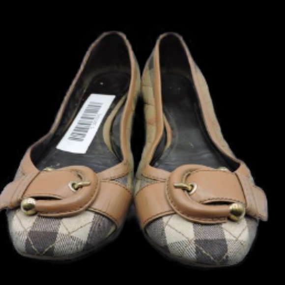 Burberry Flats Shoes - Picture 1 of 6